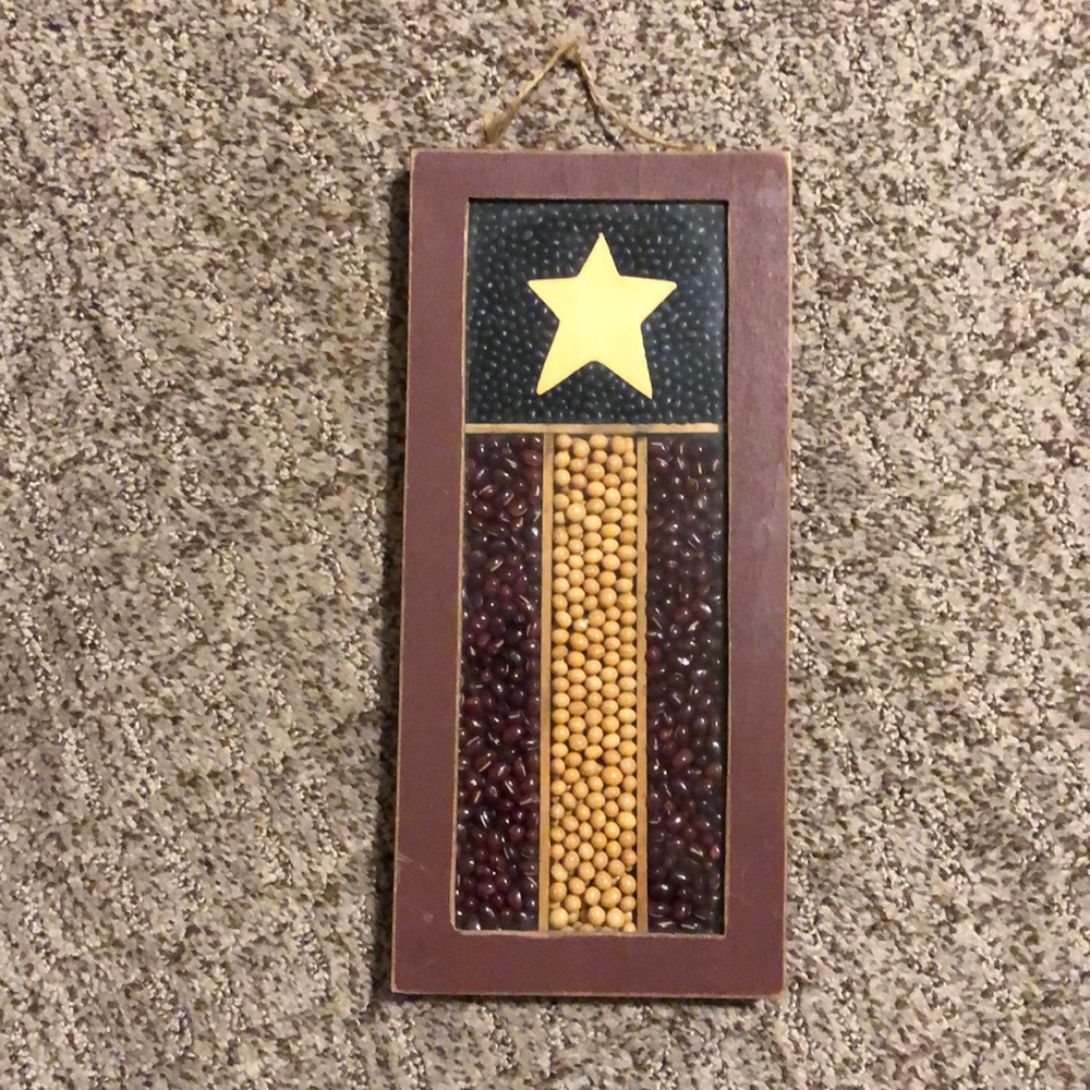 Primitive American decor
